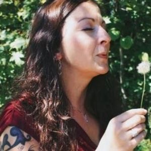 Meet your Posher, Holly